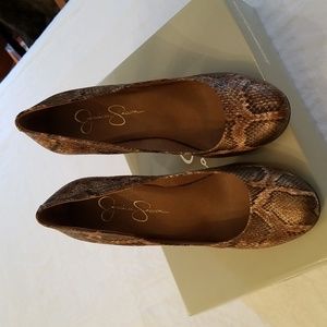 Snake skin heels in brown by Jessica Simpson, size 8m